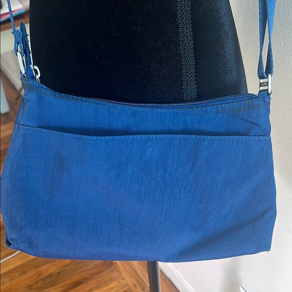 Baggallini Vibrant Blue Vintage Crossbody Bag - Picture 8 of 8